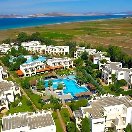 Gaia Royal Resort