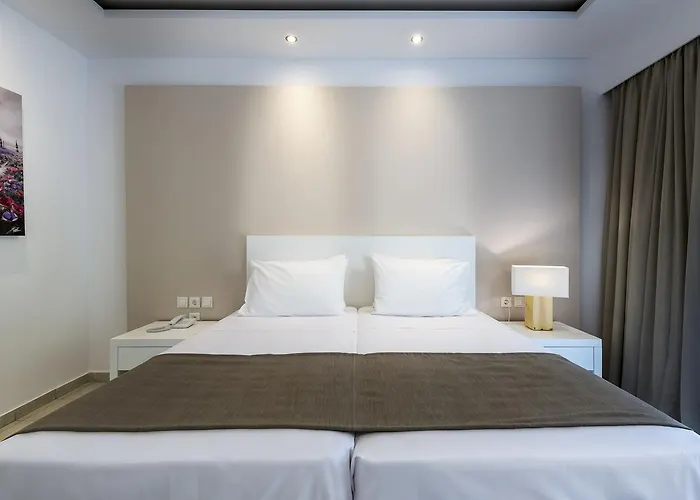 Gaia Royal Мастихари