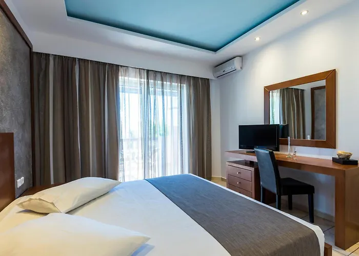 Курортный комплекс Gaia Royal 4*